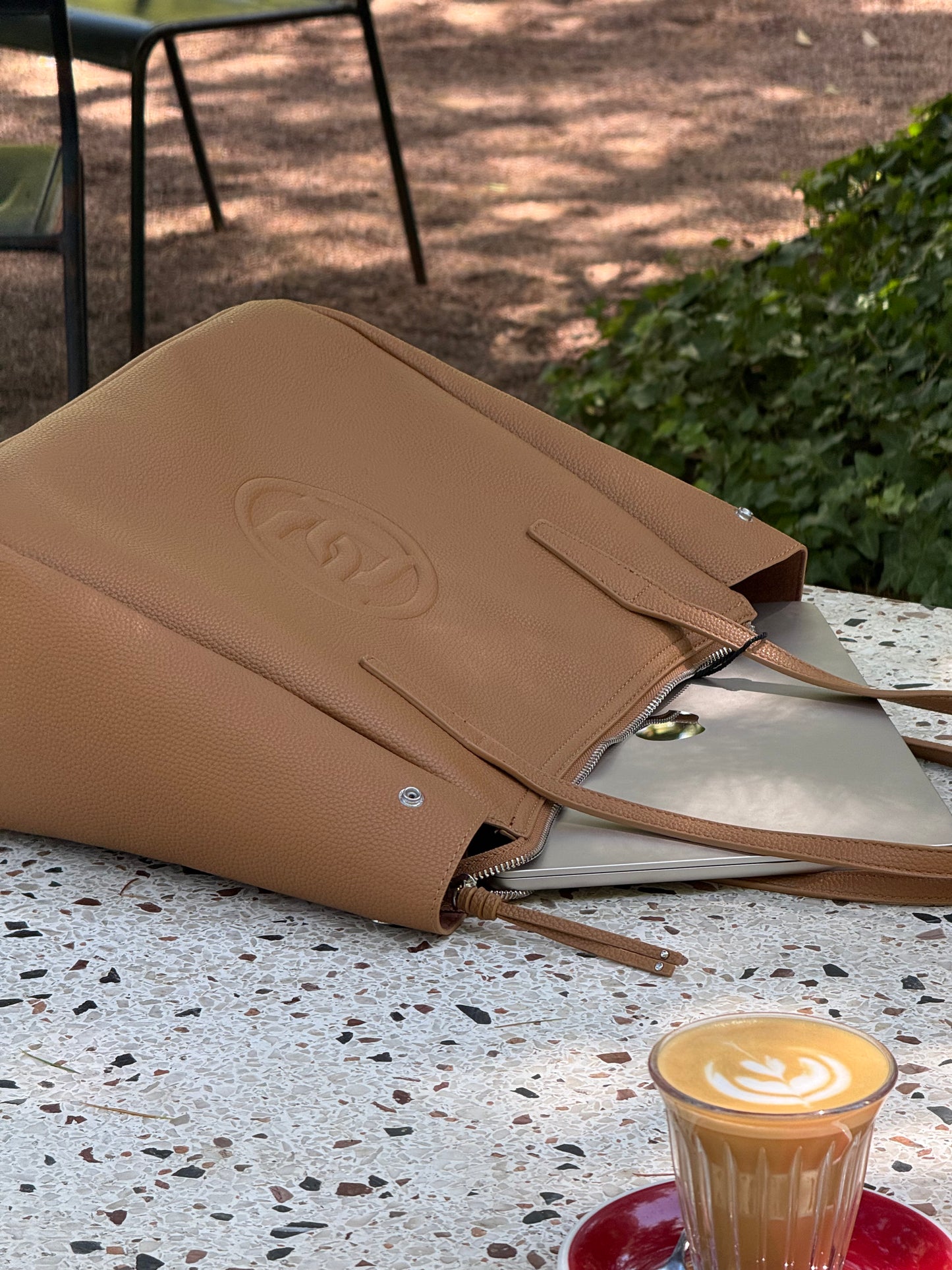 Cartera Prüne office