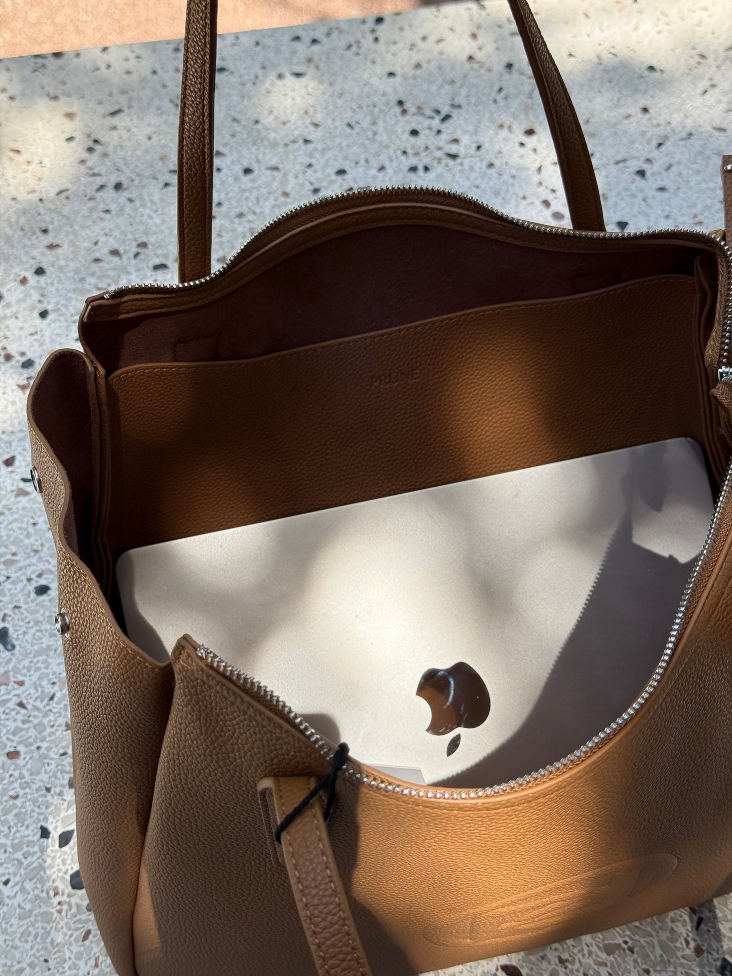 Cartera Prüne office